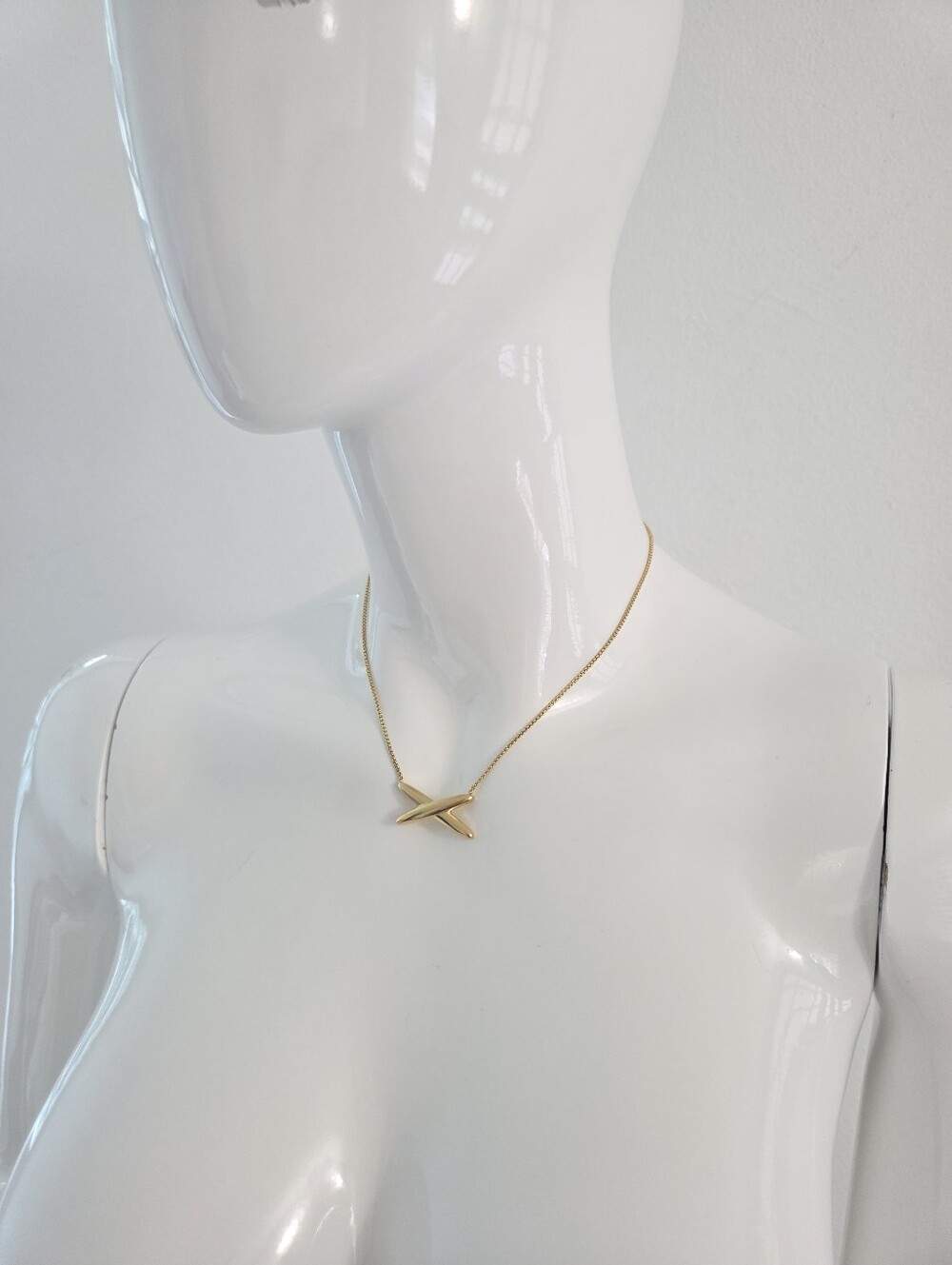 Gold Crisscross X Pendant Necklace Dainty Minimalist Chain Jewelry - Picture 14 of 16